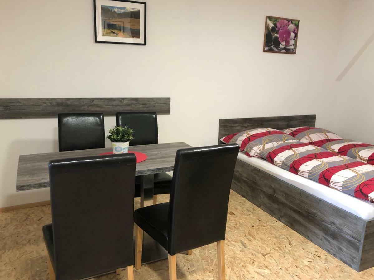 Chata Obzor Zelezna Ruda Bagian luar foto