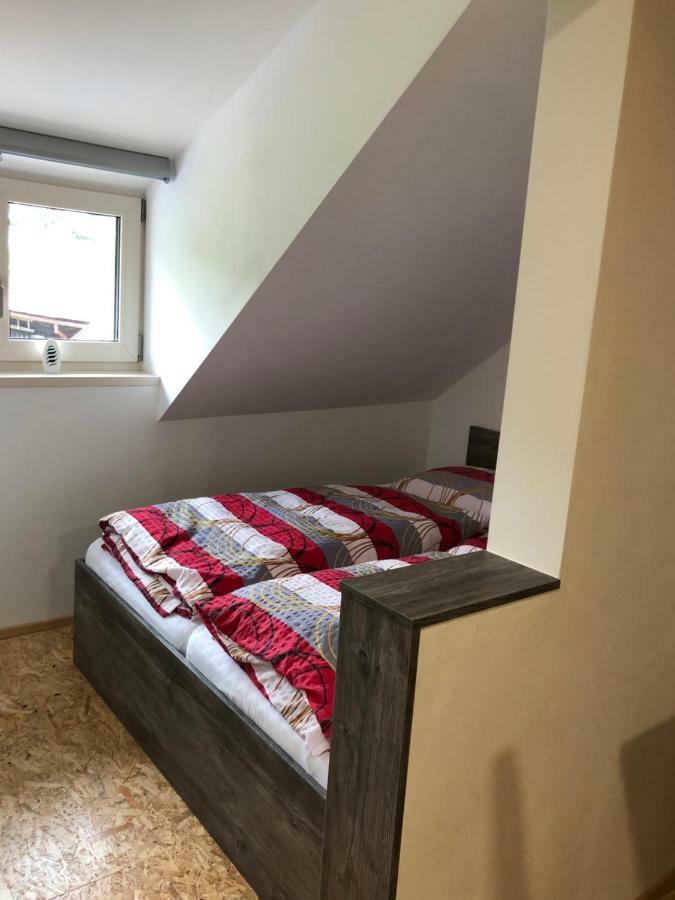 Chata Obzor Zelezna Ruda Bagian luar foto